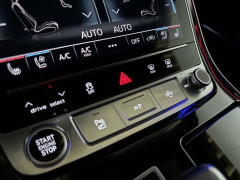 Audi Q8 60 TFSI e Quattro Competition S-Line Pano RS-Seats Sfeer Luchtver.