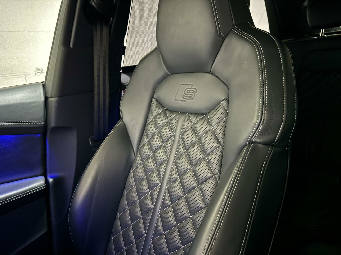Audi Q8 60 TFSI e Quattro Competition S-Line Pano RS-Seats Sfeer Luchtver.