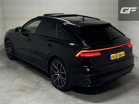 Audi Q8 60 TFSI e Quattro Competition S-Line Pano RS-Seats Sfeer Luchtver.