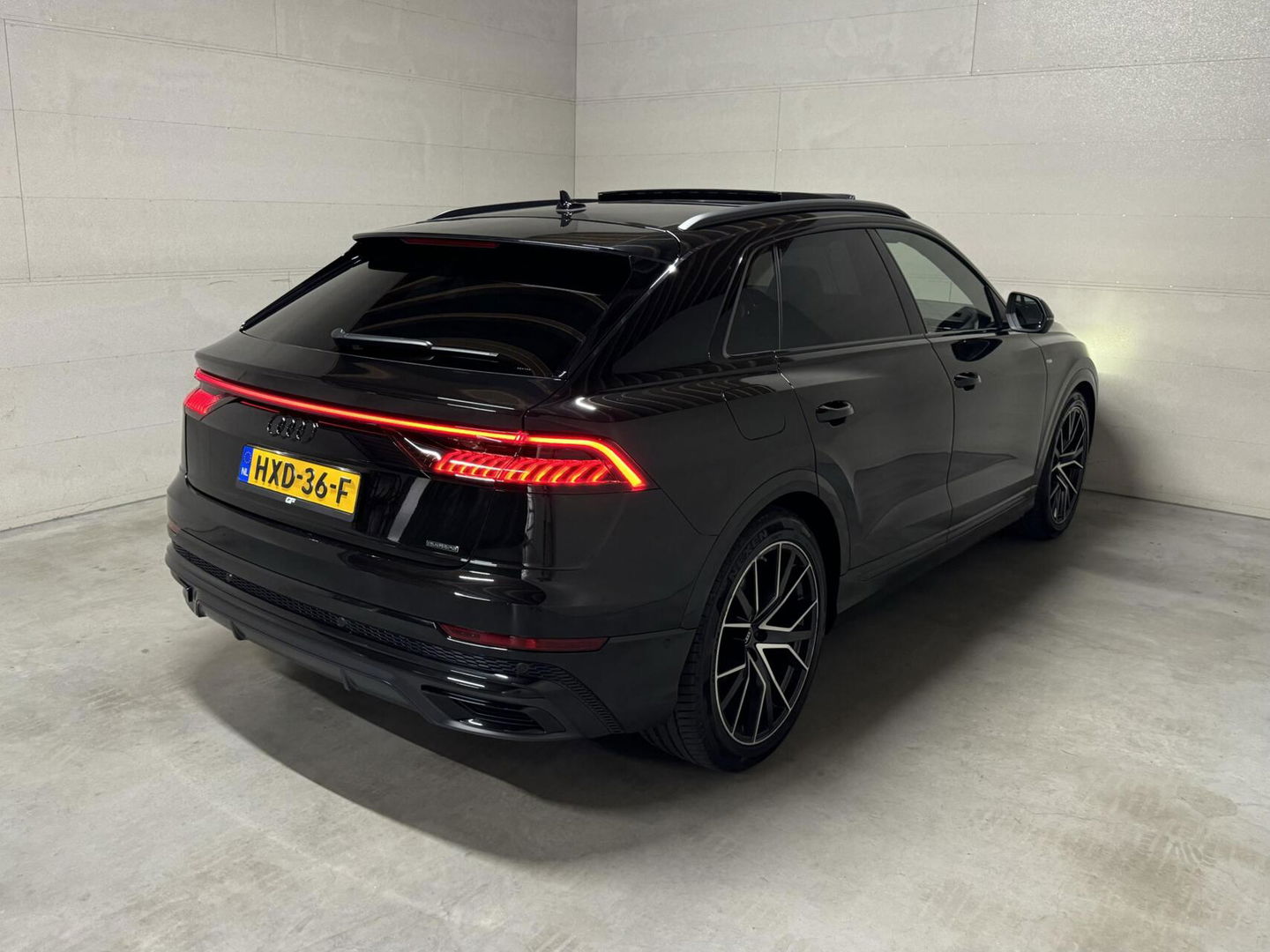 Audi Q8 60 TFSI e Quattro Competition S-Line Pano RS-Seats Sfeer Luchtver.