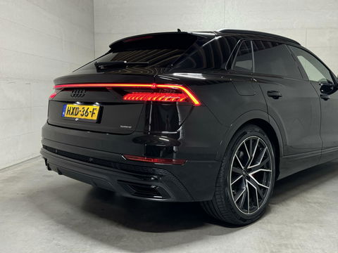 Audi Q8 60 TFSI e Quattro Competition S-Line Pano RS-Seats Sfeer Luchtver.