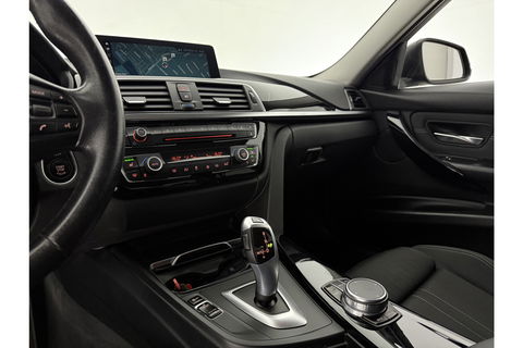 BMW 3 Serie 318i Executive LED Clima Cruise Navigatie PDC 16''LMV
