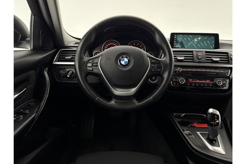 BMW 3 Serie 318i Executive LED Clima Cruise Navigatie PDC 16''LMV