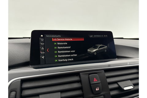 BMW 3 Serie 318i Executive LED Clima Cruise Navigatie PDC 16''LMV