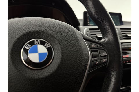 BMW 3 Serie 318i Executive LED Clima Cruise Navigatie PDC 16''LMV