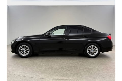 BMW 3 Serie 318i Executive LED Clima Cruise Navigatie PDC 16''LMV
