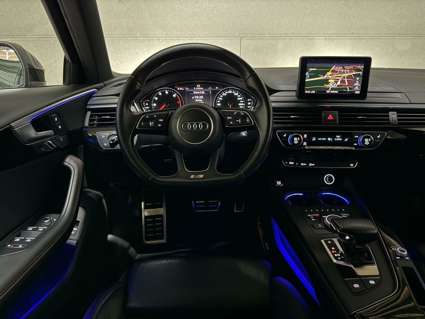 Audi A4 Avant 1.4 TFSI S-Line Black Edition Leer Sfeer Trekh. NAP