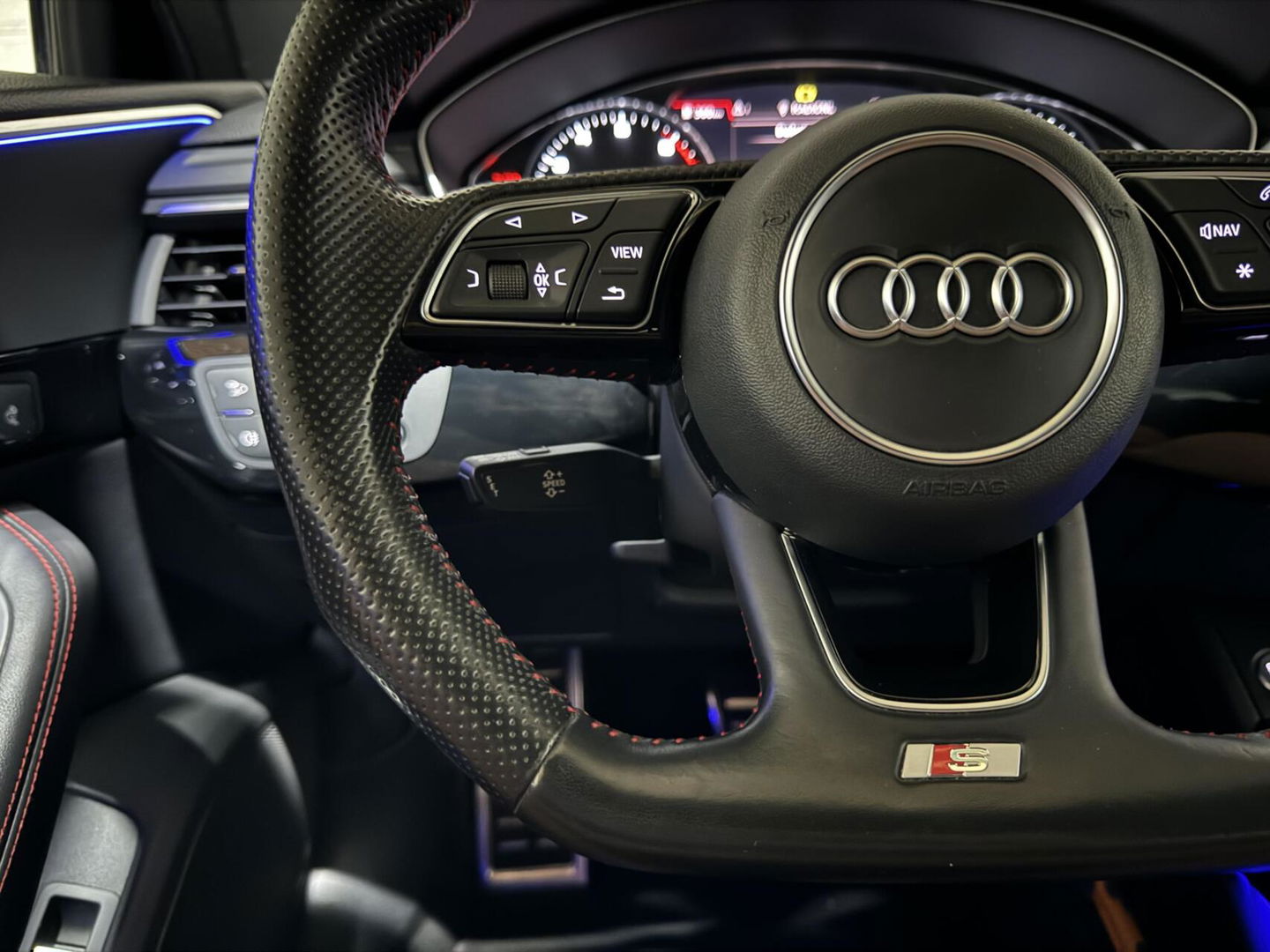 Audi A4 Avant 1.4 TFSI S-Line Black Edition Leer Sfeer Trekh. NAP