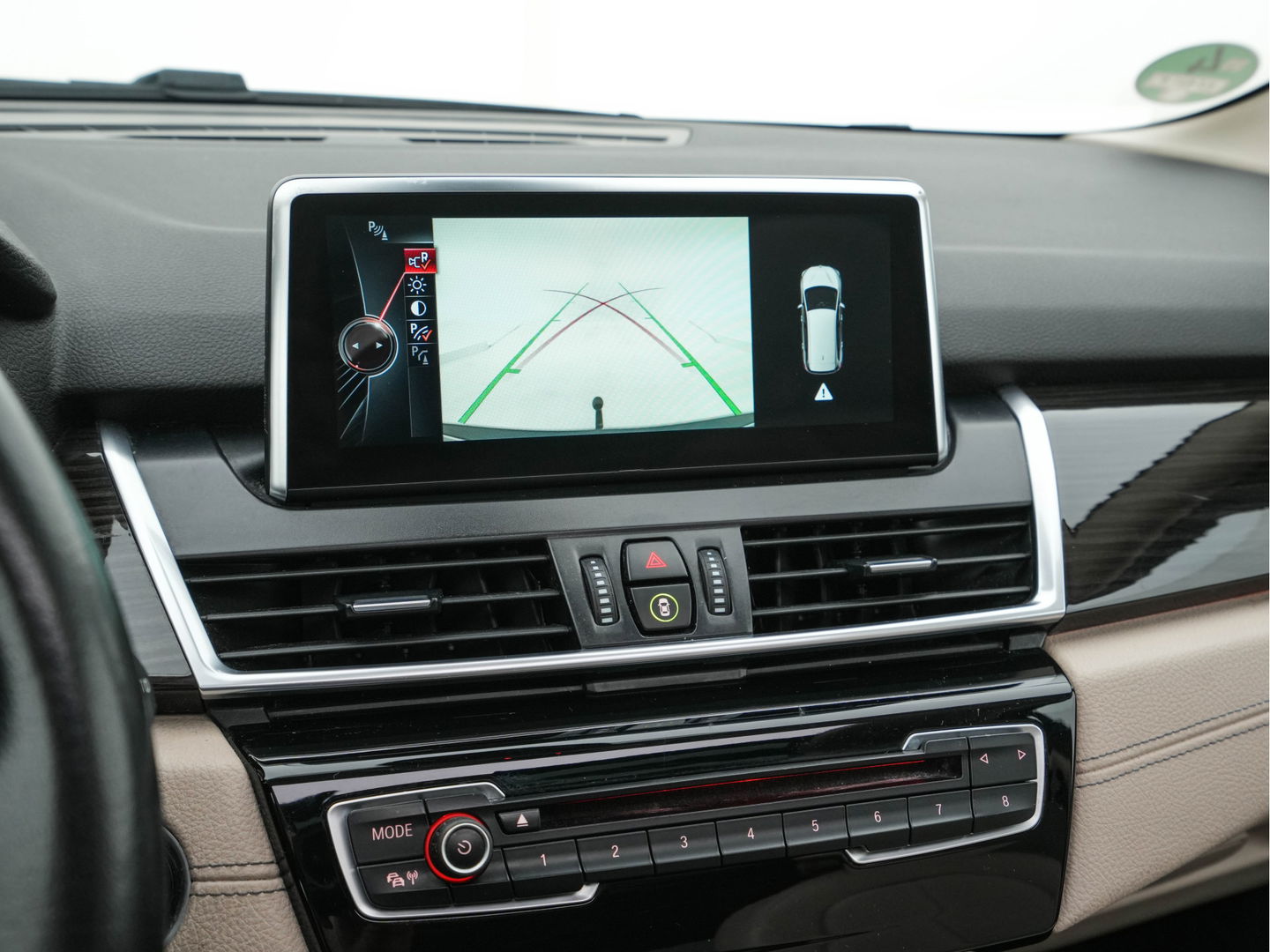 BMW 2 Serie Gran Tourer 218D High Executive Luxury-Line 7-Pers Aut. *PANO | NAVI-FULLMAP | LUXURY-LEATHER | FULL-LED | ECC | KEYLESS | HEATED-COMFORTSEATS | SHIFT-PADDLES | AMBIENT-LIGHT | CAMERA | HEAD UP | PDC | TOWBAR | 17"ALU*