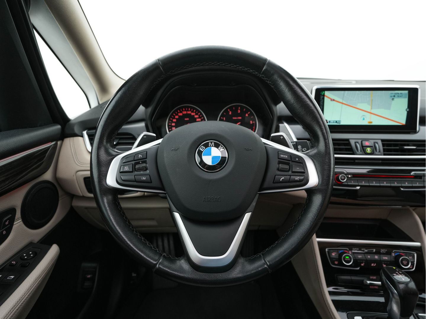 BMW 2 Serie Gran Tourer 218D High Executive Luxury-Line 7-Pers Aut. *PANO | NAVI-FULLMAP | LUXURY-LEATHER | FULL-LED | ECC | KEYLESS | HEATED-COMFORTSEATS | SHIFT-PADDLES | AMBIENT-LIGHT | CAMERA | HEAD UP | PDC | TOWBAR | 17"ALU*