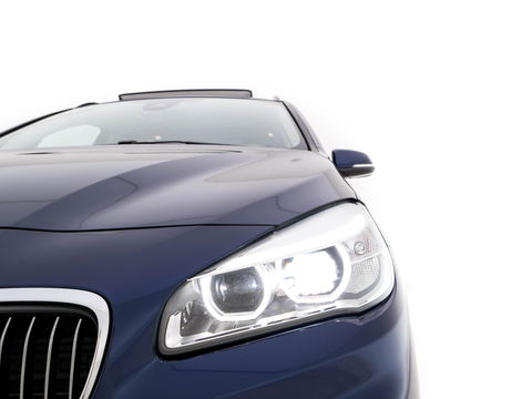 BMW 2 Serie Gran Tourer 218D High Executive Luxury-Line 7-Pers Aut. *PANO | NAVI-FULLMAP | LUXURY-LEATHER | FULL-LED | ECC | KEYLESS | HEATED-COMFORTSEATS | SHIFT-PADDLES | AMBIENT-LIGHT | CAMERA | HEAD UP | PDC | TOWBAR | 17"ALU*
