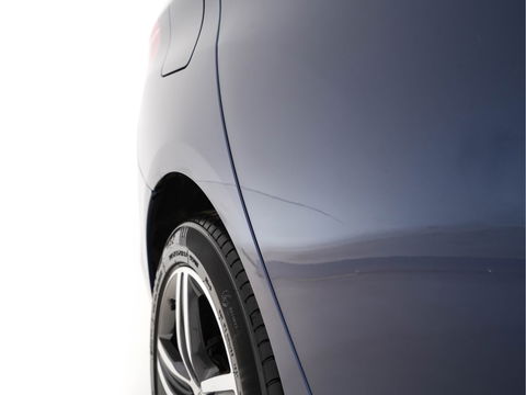BMW 2 Serie Gran Tourer 218D High Executive Luxury-Line 7-Pers Aut. *PANO | NAVI-FULLMAP | LUXURY-LEATHER | FULL-LED | ECC | KEYLESS | HEATED-COMFORTSEATS | SHIFT-PADDLES | AMBIENT-LIGHT | CAMERA | HEAD UP | PDC | TOWBAR | 17"ALU*