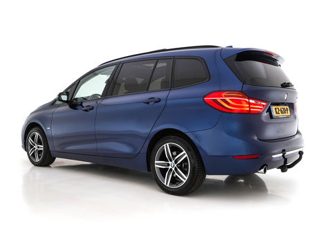 BMW 2 Serie Gran Tourer 218D High Executive Luxury-Line 7-Pers Aut. *PANO | NAVI-FULLMAP | LUXURY-LEATHER | FULL-LED | ECC | KEYLESS | HEATED-COMFORTSEATS | SHIFT-PADDLES | AMBIENT-LIGHT | CAMERA | HEAD UP | PDC | TOWBAR | 17"ALU*