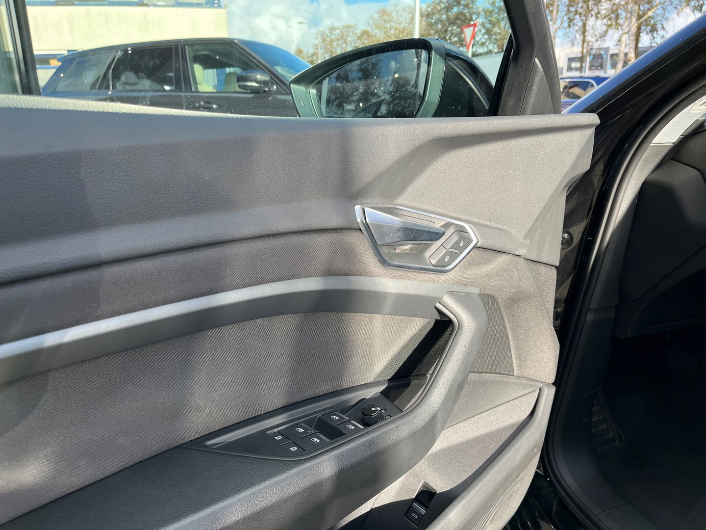 Audi e-tron 50 Quattro Business (incl btw) 71 kWh|Camera|Virtual Cockpit|Luchtvering|Keyless|Navi|21 inch|313PK