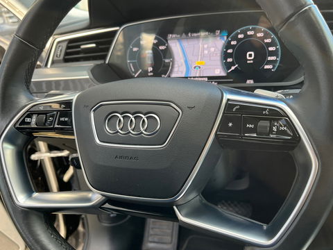 Audi e-tron 50 Quattro Business (incl btw) 71 kWh|Camera|Virtual Cockpit|Luchtvering|Keyless|Navi|21 inch|313PK