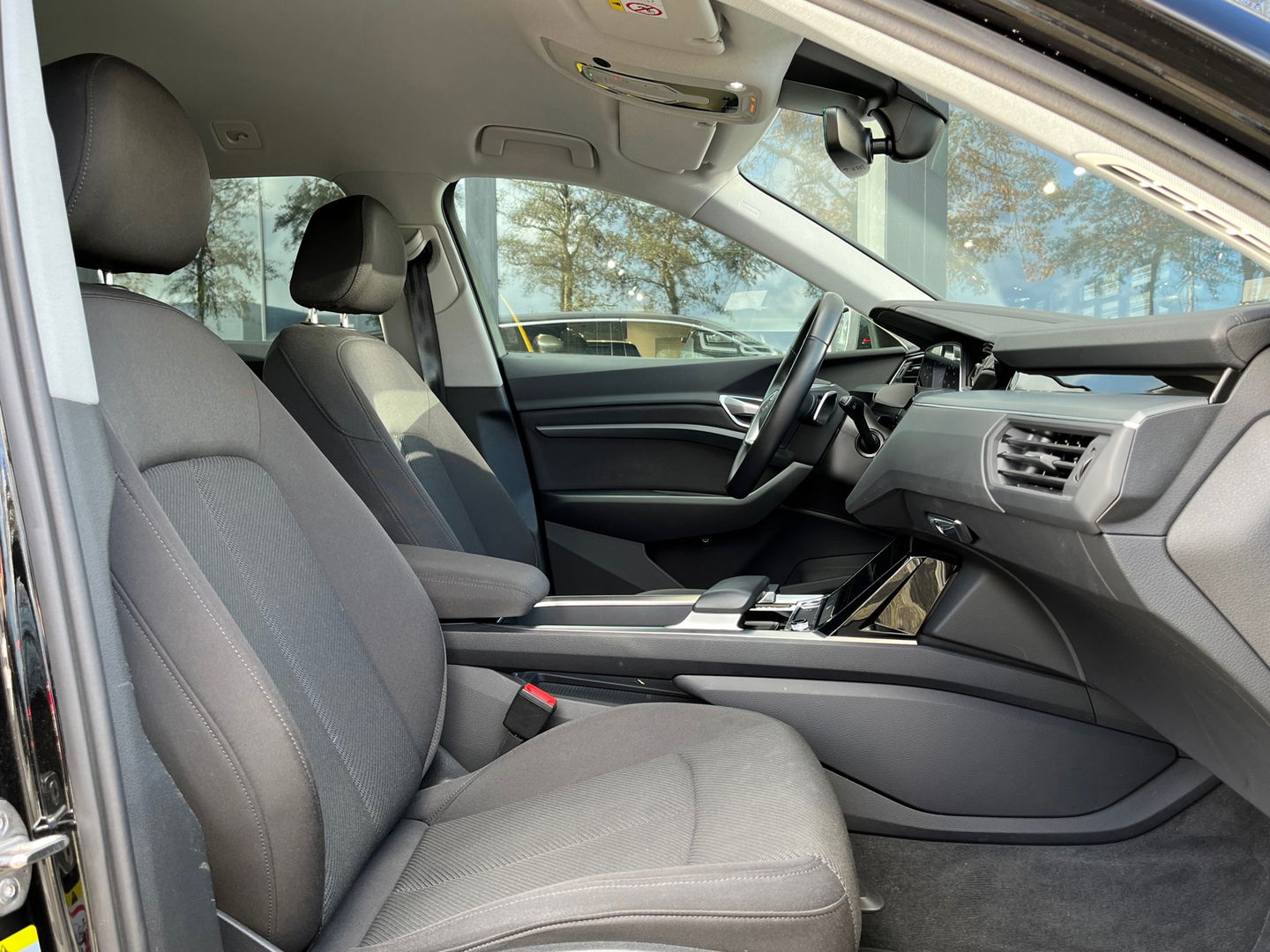 Audi e-tron 50 Quattro Business (incl btw) 71 kWh|Camera|Virtual Cockpit|Luchtvering|Keyless|Navi|21 inch|313PK