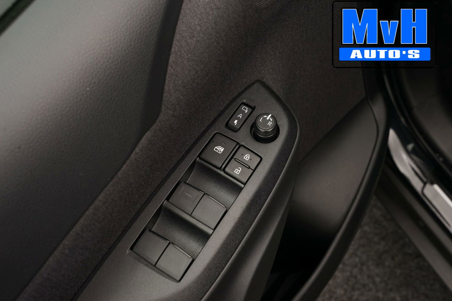 Toyota Yaris Cross 1.5 Hybrid Active|STUUR\STOEL.VERW|CAMERA