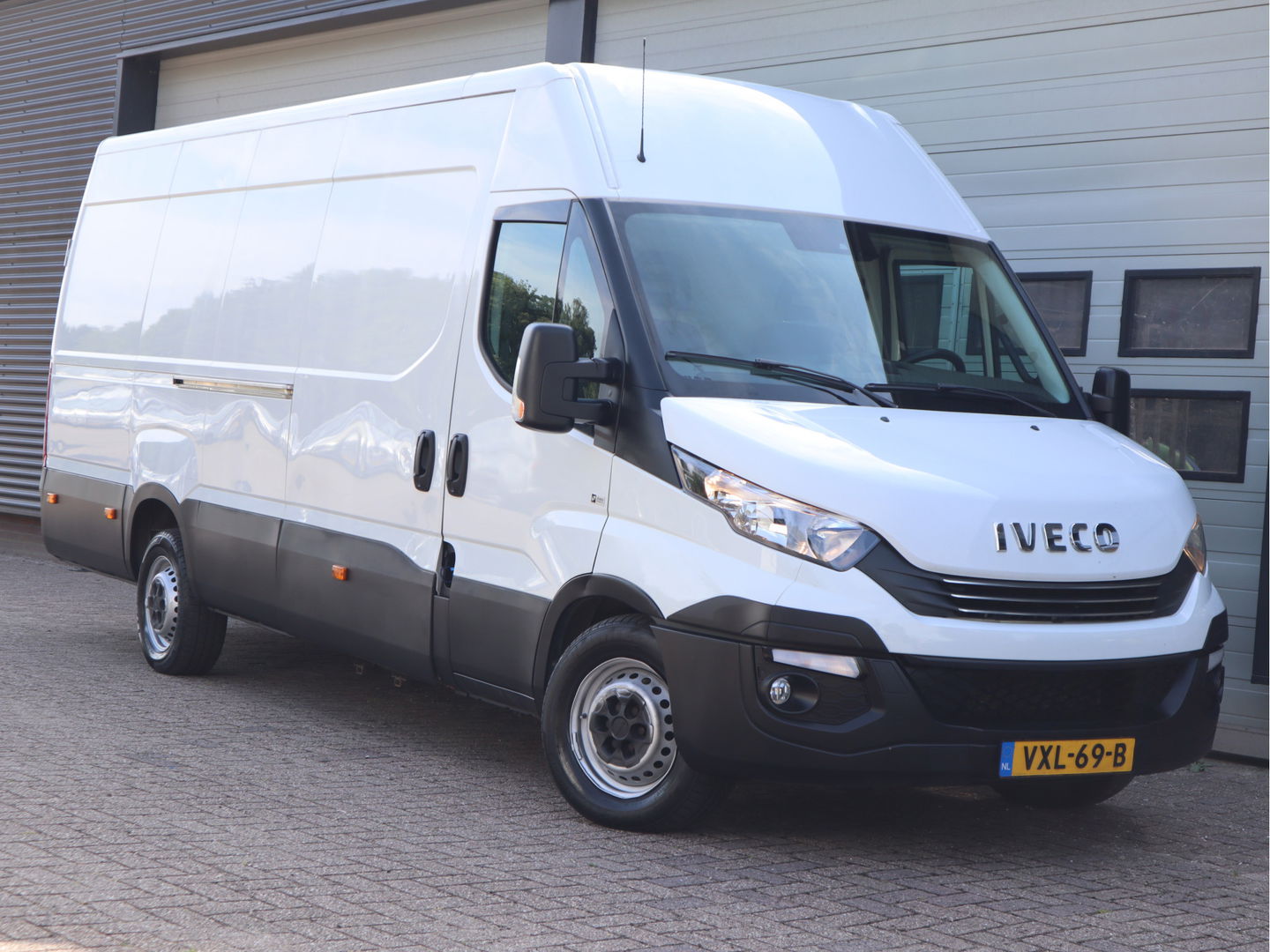 Iveco Daily 35S18 3.0 Euro 6 Hi-Matic Automaat - L3H2 - Trekhaak - Airco