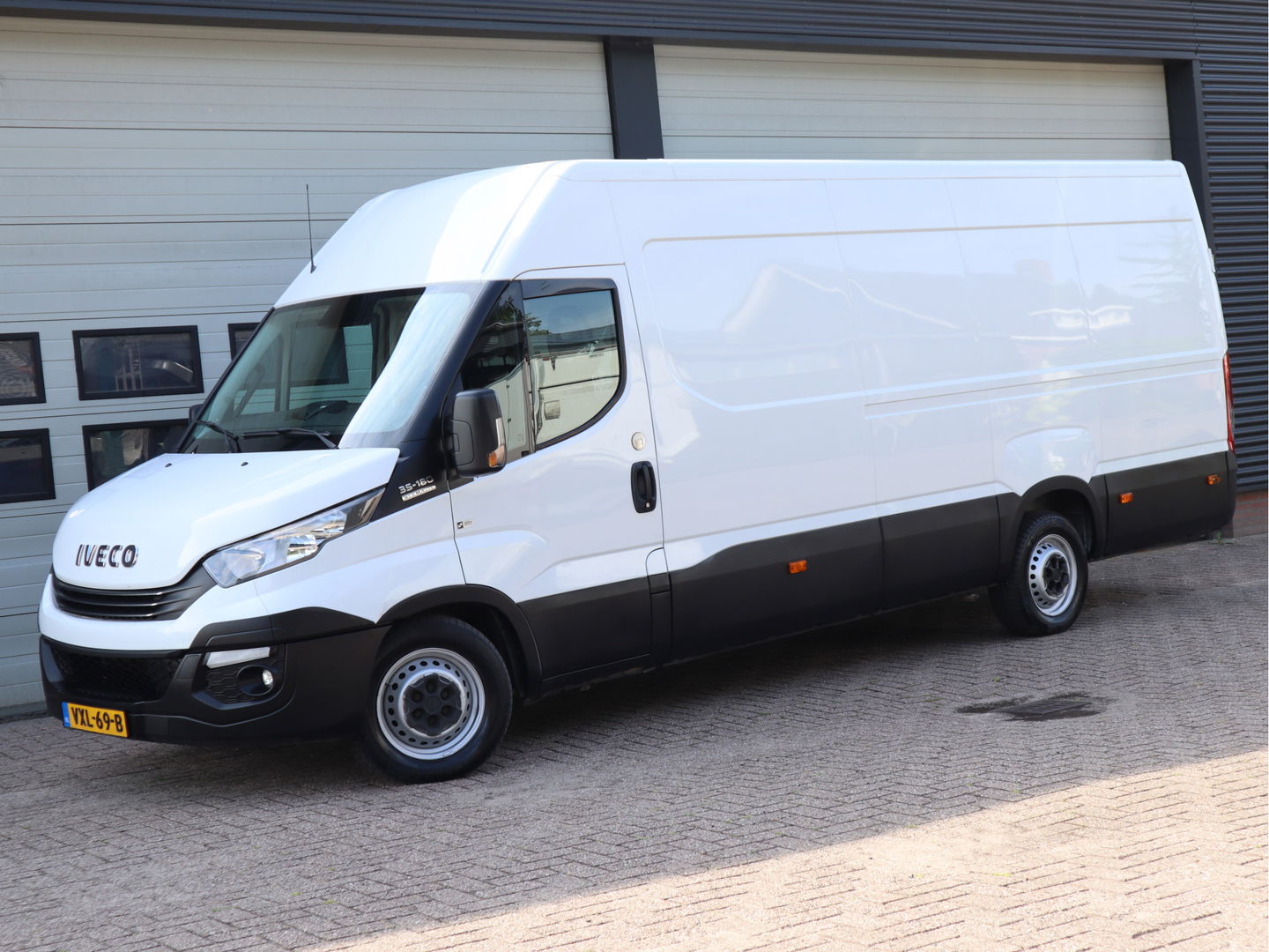 Iveco Daily 35S18 3.0 Euro 6 Hi-Matic Automaat - L3H2 - Trekhaak - Airco