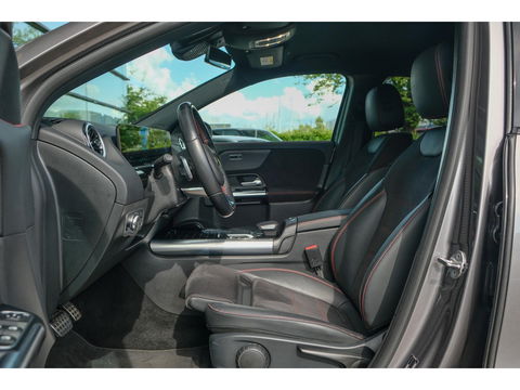 Mercedes-Benz GLA GLA250e AMG 218pk Hybrid Widescreen Distronic 360 camera Carplay Multibeam led