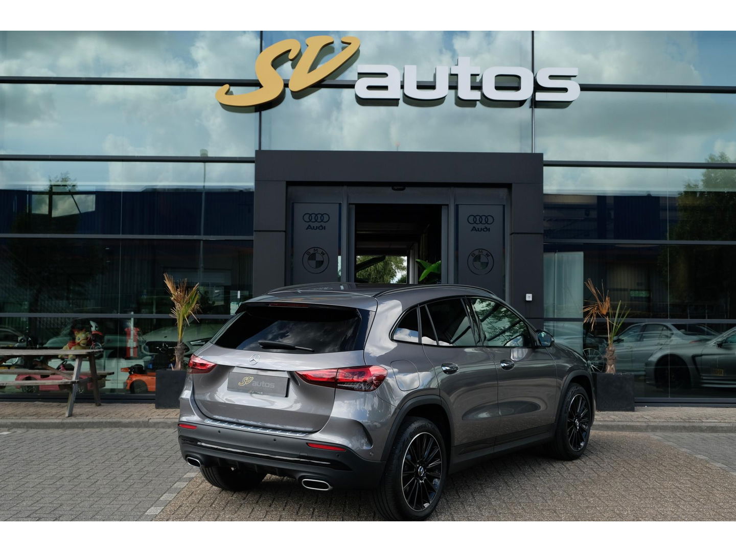 Mercedes-Benz GLA GLA250e AMG 218pk Hybrid Widescreen Distronic 360 camera Carplay Multibeam led