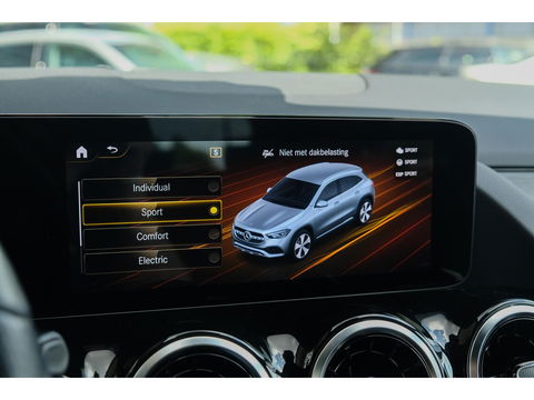 Mercedes-Benz GLA GLA250e AMG 218pk Hybrid Widescreen Distronic 360 camera Carplay Multibeam led