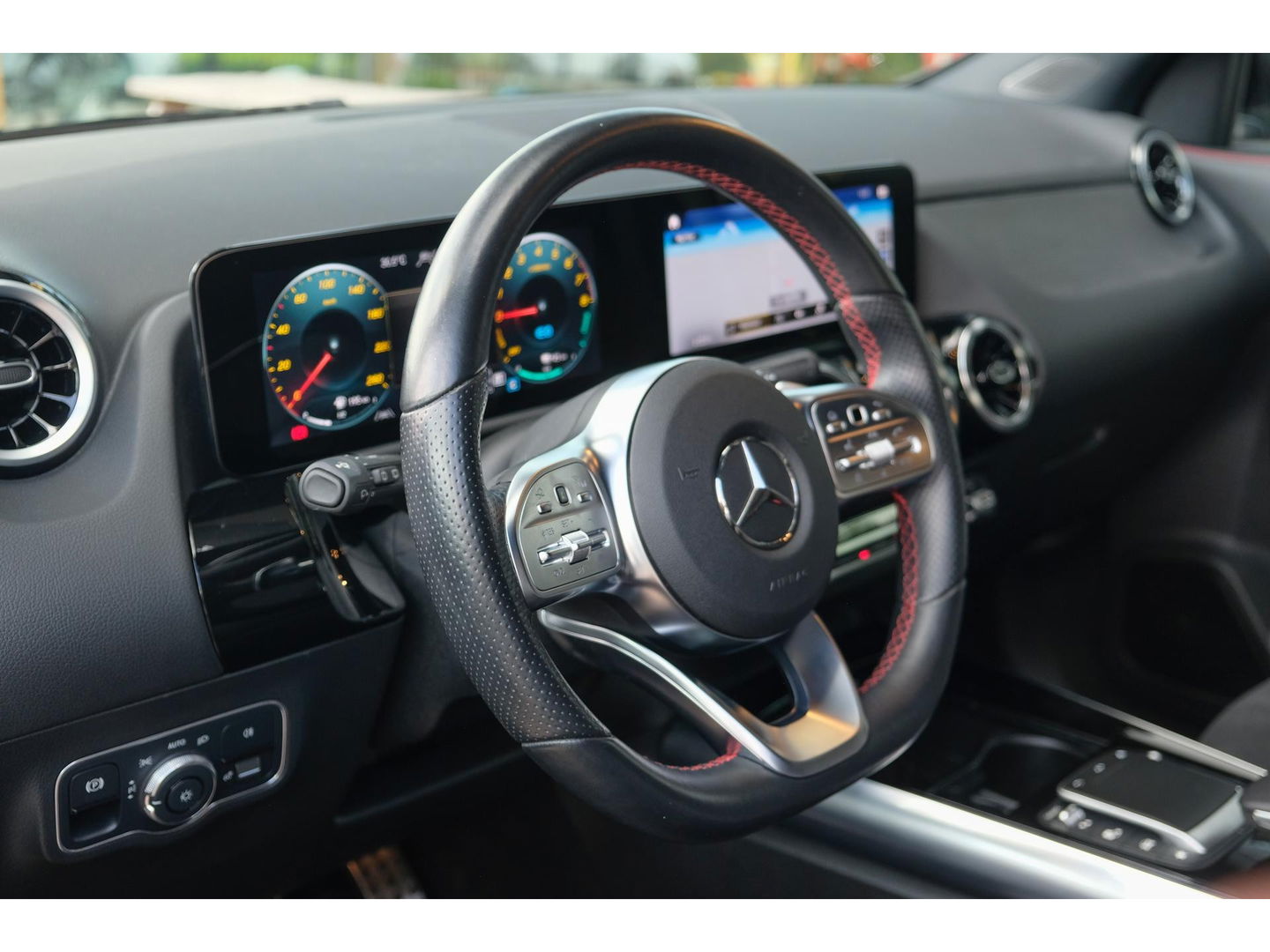 Mercedes-Benz GLA GLA250e AMG 218pk Hybrid Widescreen Distronic 360 camera Carplay Multibeam led