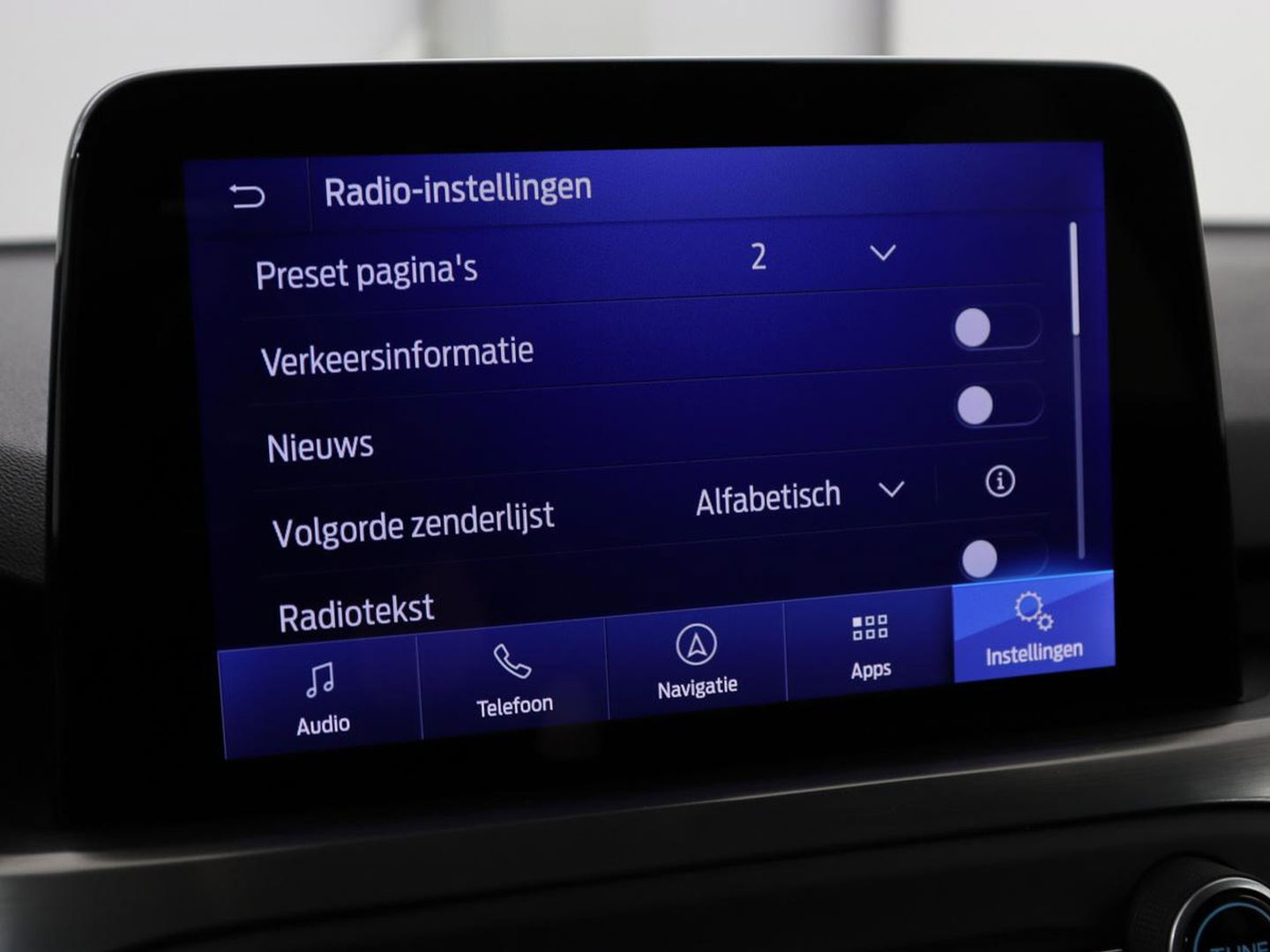 Ford Focus 1.0 EcoBoost Titanium | Adaptive cruise | Carplay | Navigatie | Keyless | Full LED | Climate control | Getint glas | Parkeerhulp