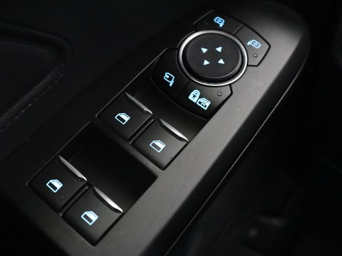 Ford Focus 1.0 EcoBoost Titanium | Adaptive cruise | Carplay | Navigatie | Keyless | Full LED | Climate control | Getint glas | Parkeerhulp