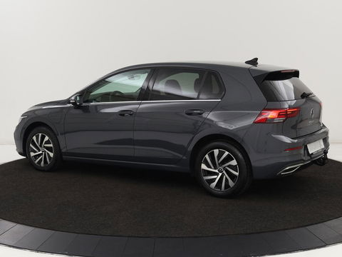 Volkswagen Golf 1.4 eHybrid Style | Stoel & stuurverwarming | Carplay | Trekhaak | Sfeerverlichting | Massage | Memory | Parkeerhulp | Navigatie | Full LED | Adaptive cruise