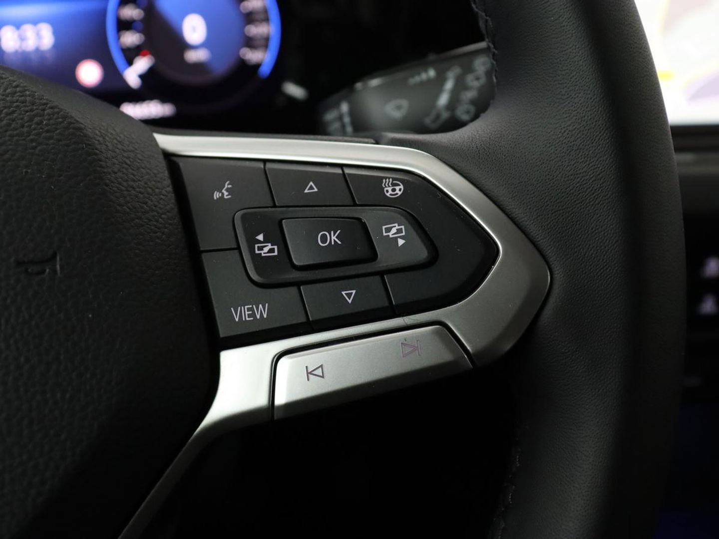 Volkswagen Golf 1.4 eHybrid Style | Stoel & stuurverwarming | Carplay | Trekhaak | Sfeerverlichting | Massage | Memory | Parkeerhulp | Navigatie | Full LED | Adaptive cruise