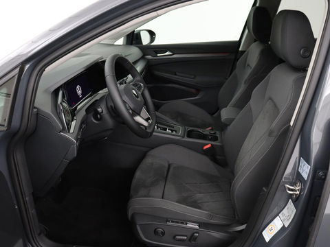 Volkswagen Golf 1.4 eHybrid Style | Stoel & stuurverwarming | Carplay | Trekhaak | Sfeerverlichting | Massage | Memory | Parkeerhulp | Navigatie | Full LED | Adaptive cruise