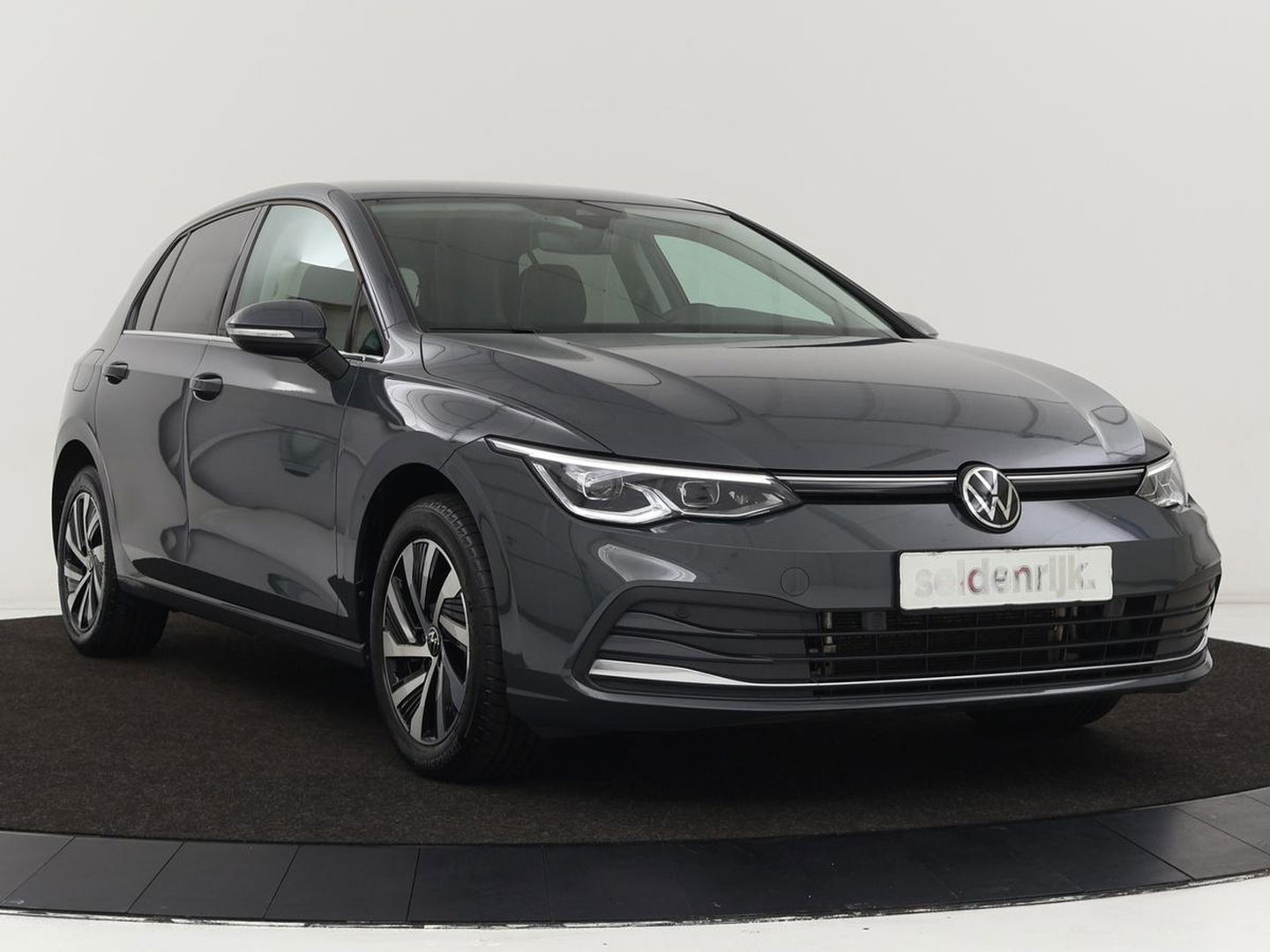 Volkswagen Golf 1.4 eHybrid Style | Stoel & stuurverwarming | Carplay | Trekhaak | Sfeerverlichting | Massage | Memory | Parkeerhulp | Navigatie | Full LED | Adaptive cruise