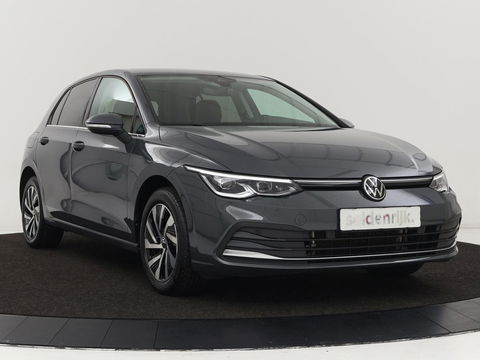 Volkswagen Golf 1.4 eHybrid Style | Stoel & stuurverwarming | Carplay | Trekhaak | Sfeerverlichting | Massage | Memory | Parkeerhulp | Navigatie | Full LED | Adaptive cruise