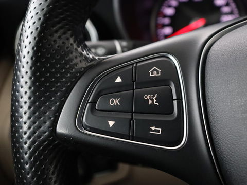 Mercedes-Benz C-Klasse 350e Avantgarde | Panoramadak | Adaptive cruise | 360 Camera | Leder | Burmester | Stoelverwarming | Full LED | Luchtvering | Navigatie | Climate control | Bluetooth