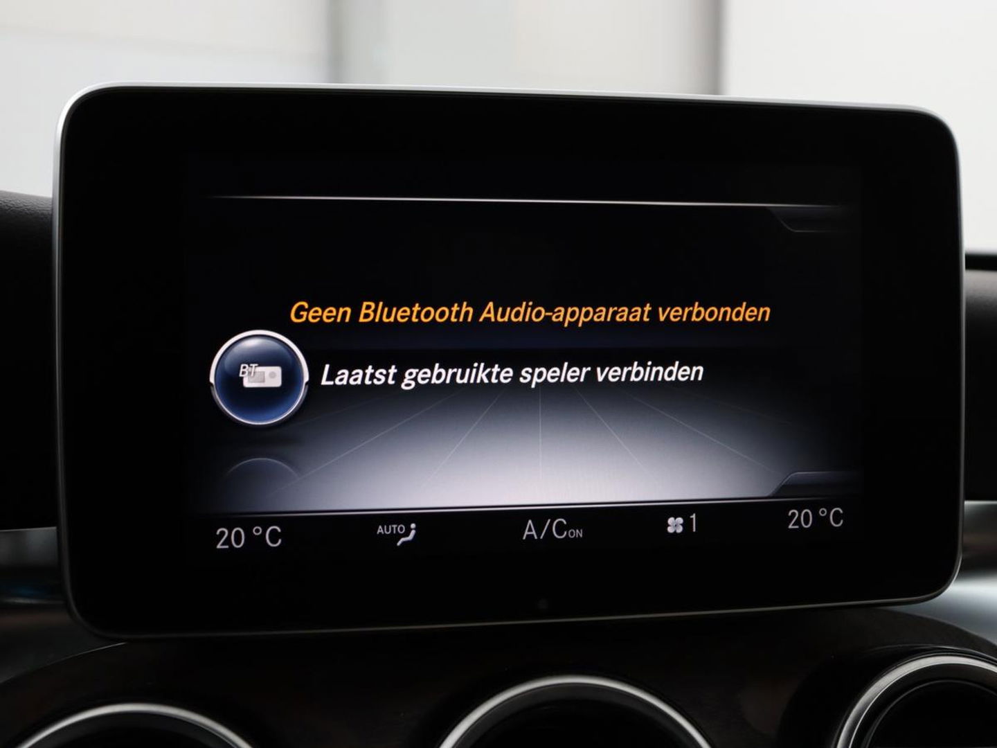 Mercedes-Benz C-Klasse 350e Avantgarde | Panoramadak | Adaptive cruise | 360 Camera | Leder | Burmester | Stoelverwarming | Full LED | Luchtvering | Navigatie | Climate control | Bluetooth