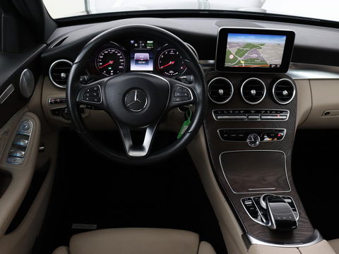 Mercedes-Benz C-Klasse 350e Avantgarde | Panoramadak | Adaptive cruise | 360 Camera | Leder | Burmester | Stoelverwarming | Full LED | Luchtvering | Navigatie | Climate control | Bluetooth