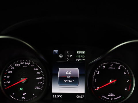 Mercedes-Benz C-Klasse 350e Avantgarde | Panoramadak | Adaptive cruise | 360 Camera | Leder | Burmester | Stoelverwarming | Full LED | Luchtvering | Navigatie | Climate control | Bluetooth