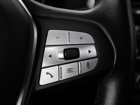 BMW X3 xDrive30i High Executive | Adaptive cruise | Head-Up | Leder | Carplay | Trekhaak | Camera | Stoelverwarming | Live Cockpit | 20'' lichtmetalen velgen | Keyless | Sportstoelen | Full LED | Navigatie