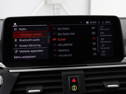 BMW X3 xDrive30i High Executive | Adaptive cruise | Head-Up | Leder | Carplay | Trekhaak | Camera | Stoelverwarming | Live Cockpit | 20'' lichtmetalen velgen | Keyless | Sportstoelen | Full LED | Navigatie