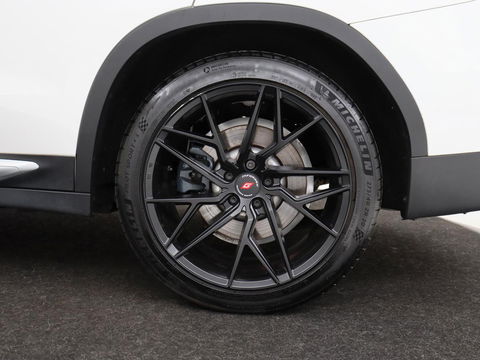 BMW X3 xDrive30i High Executive | Adaptive cruise | Head-Up | Leder | Carplay | Trekhaak | Camera | Stoelverwarming | Live Cockpit | 20'' lichtmetalen velgen | Keyless | Sportstoelen | Full LED | Navigatie
