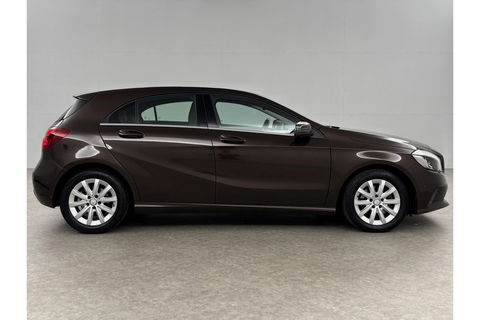Mercedes-Benz A-Klasse Ambition Airco Cruise LED Navigatie PDC 16"LMV