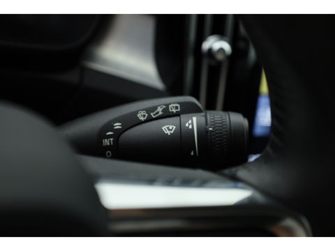 Volvo XC40 1.5 T5 Recharge R-Design | Elek. stoel met mem. | ACC | Blis | Trekhaak | Apple Carplay |