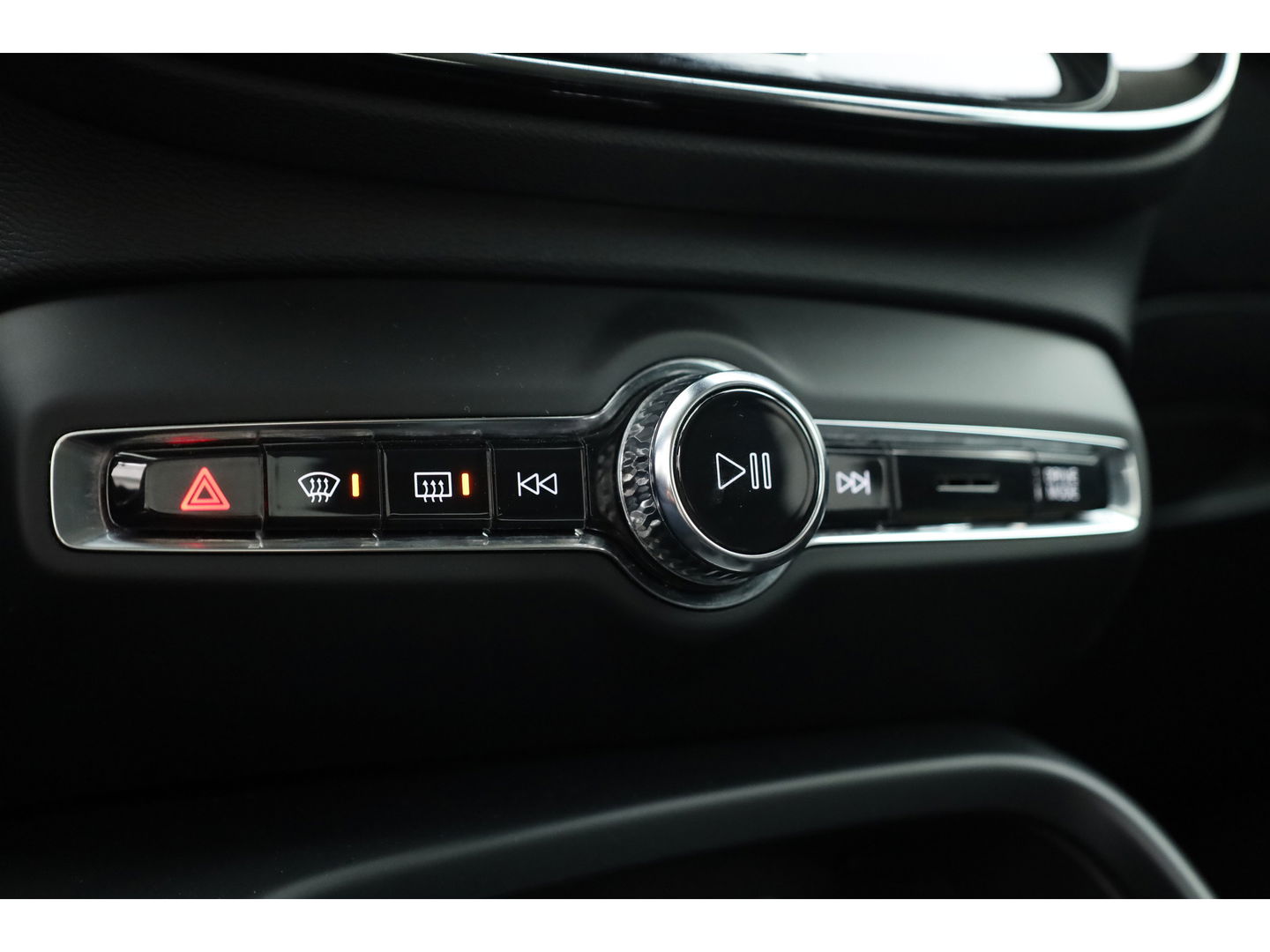 Volvo XC40 1.5 T5 Recharge R-Design | Elek. stoel met mem. | ACC | Blis | Trekhaak | Apple Carplay |