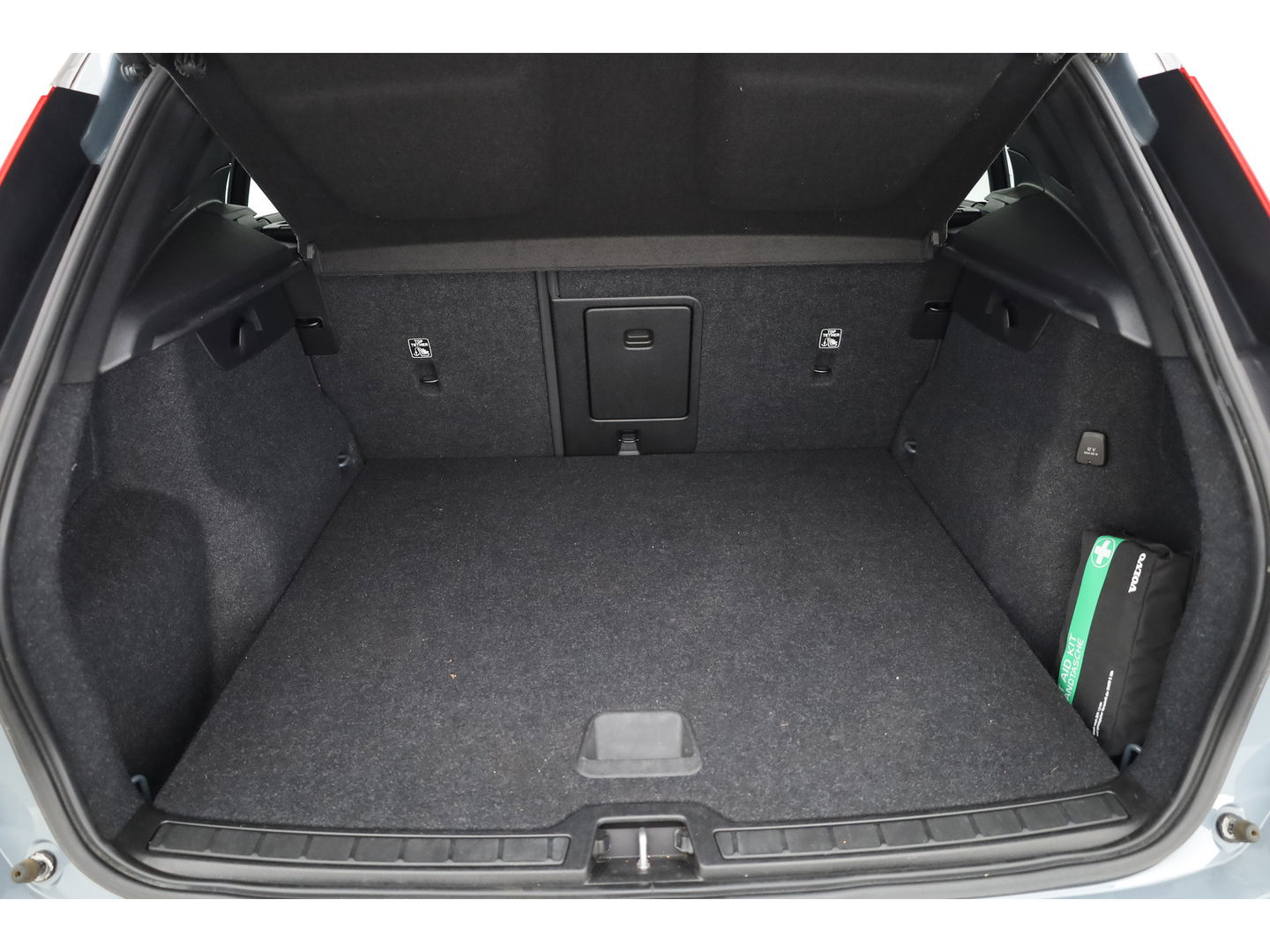 Volvo XC40 1.5 T5 Recharge R-Design | Elek. stoel met mem. | ACC | Blis | Trekhaak | Apple Carplay |
