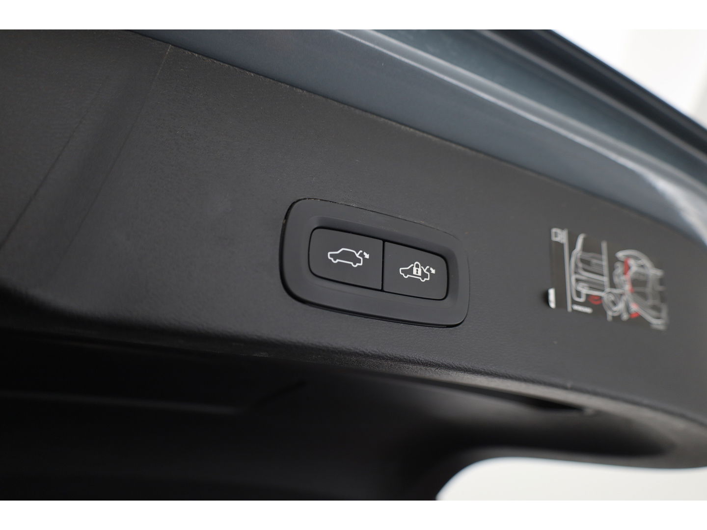 Volvo XC40 1.5 T5 Recharge R-Design | Elek. stoel met mem. | ACC | Blis | Trekhaak | Apple Carplay |