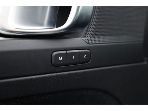 Volvo XC40 1.5 T5 Recharge R-Design | Elek. stoel met mem. | ACC | Blis | Trekhaak | Apple Carplay |