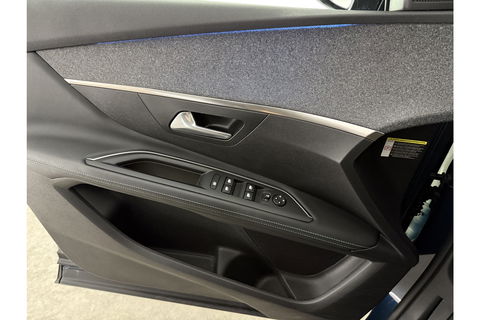 Peugeot 3008 1.2 PureTech Blue 360Camera LED Sfeer Virtual Carplay Clima Cruise Navi PDC 18''LMV