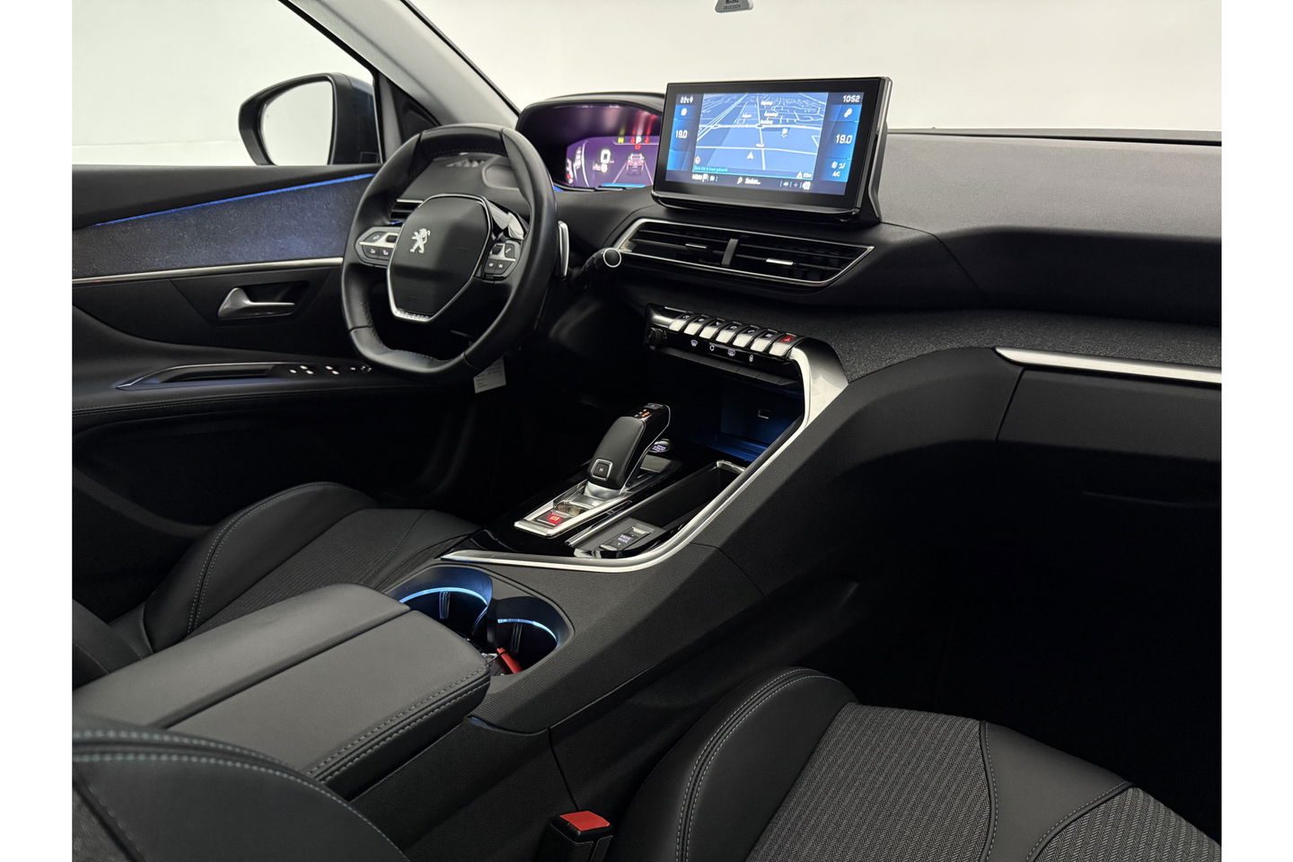 Peugeot 3008 1.2 PureTech Blue 360Camera LED Sfeer Virtual Carplay Clima Cruise Navi PDC 18''LMV