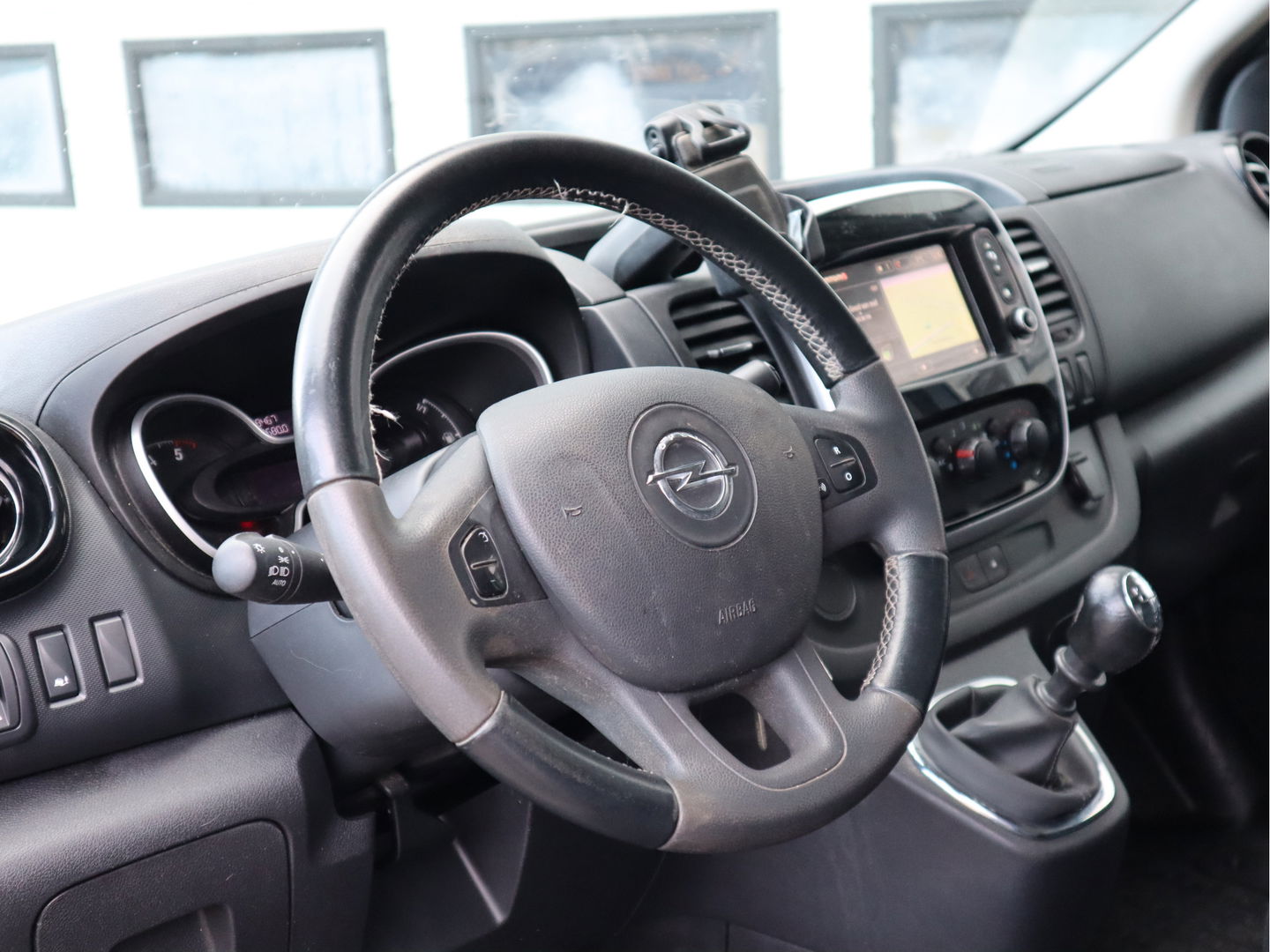 Opel Vivaro 1.6 CDTI 146pk Euro 6 - Imperiaal - Trekhaak - Camera
